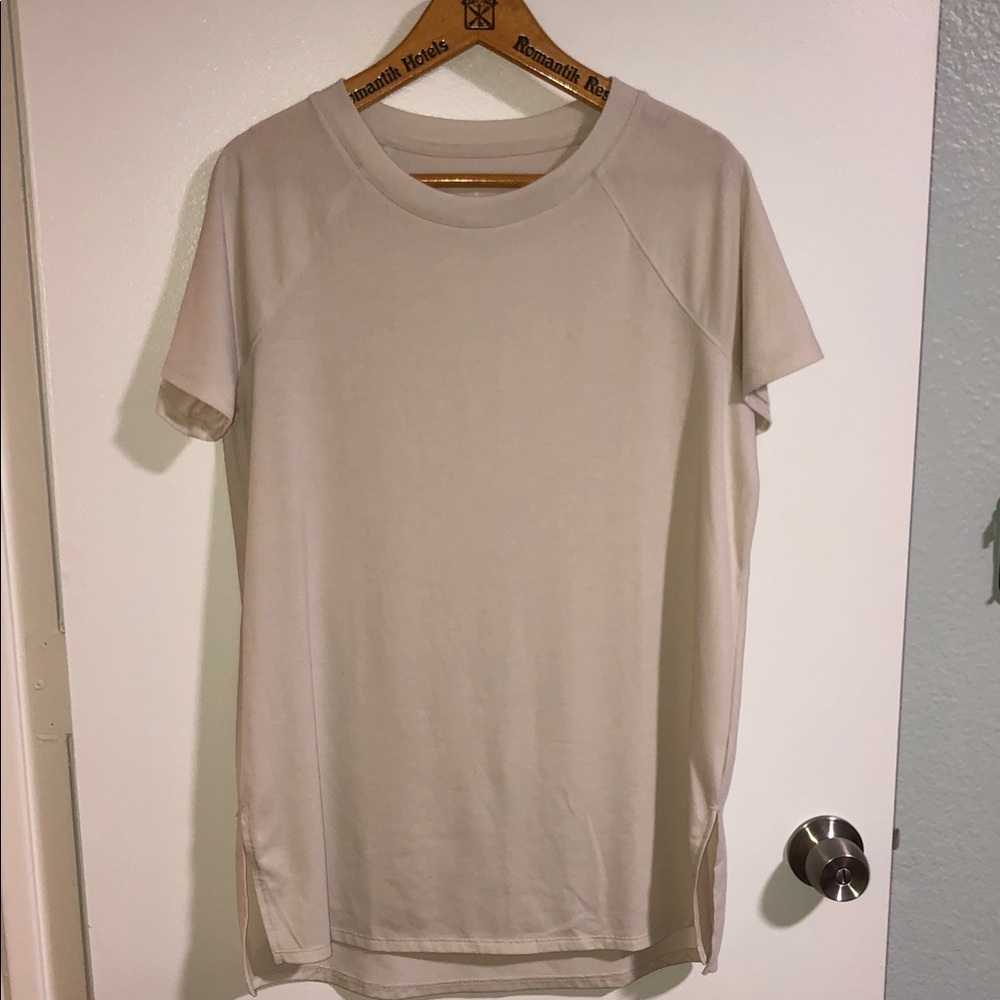 WOMEN’S TEK GEAR SHORT SLEEVE OVERSIZED TEE